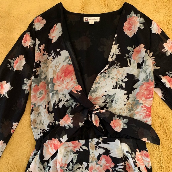 Floral Peep Romper - Picture 5 of 6